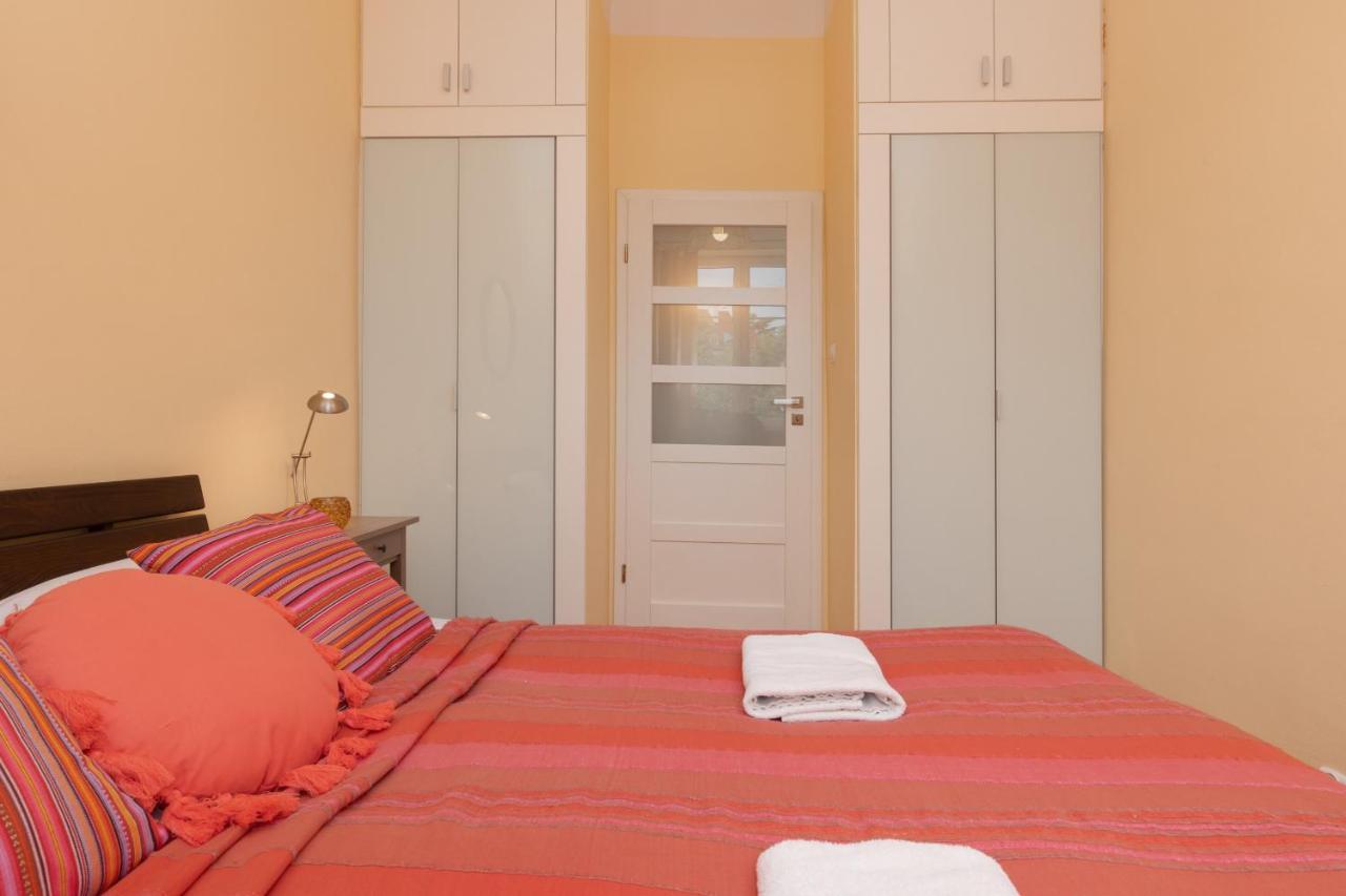 Warsaw New Town Square Apartment For 5 Guests By Noclegi Renters Εξωτερικό φωτογραφία