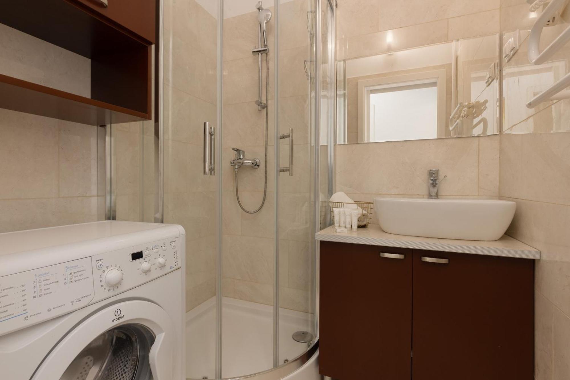 Warsaw New Town Square Apartment For 5 Guests By Noclegi Renters Εξωτερικό φωτογραφία